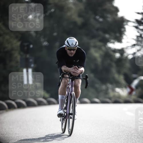 21.06.2026 - 29. Vierlanden-Triathlon H.Heesch http://msf.ph/oto/9850681 21.06.2026 08:50:13 Radfahren 51, 106 meine-sportfotos.de