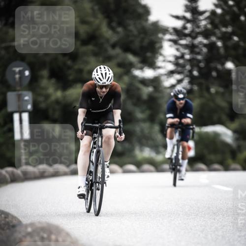 21.06.2026 - 29. Vierlanden-Triathlon H.Heesch http://msf.ph/oto/9850749 21.06.2026 10:27:15 Radfahren 24, 89, 101, 339, 378, 385, 486, 517 meine-sportfotos.de