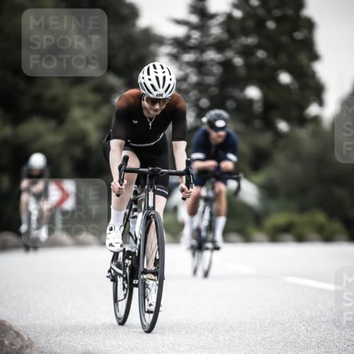 21.06.2026 - 29. Vierlanden-Triathlon H.Heesch http://msf.ph/oto/9850763 21.06.2026 10:27:15 Radfahren 24, 89, 101, 339, 378, 385, 486, 517 meine-sportfotos.de