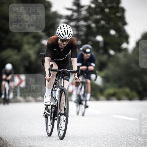 21.06.2026 - 29. Vierlanden-Triathlon H.Heesch http://msf.ph/oto/9850764 21.06.2026 10:27:15 Radfahren 24, 89, 101, 339, 378, 385, 486, 517 meine-sportfotos.de