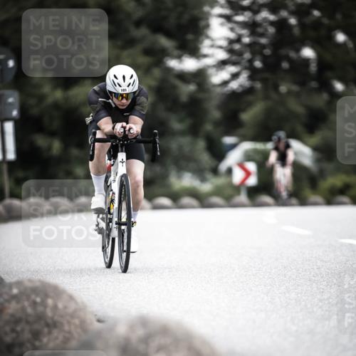 21.06.2026 - 29. Vierlanden-Triathlon H.Heesch http://msf.ph/oto/9850776 21.06.2026 10:27:18 Radfahren 24, 101, 223, 339, 378, 385, 391, 486, 513 meine-sportfotos.de
