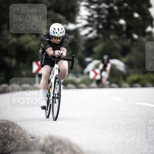 21.06.2026 - 29. Vierlanden-Triathlon H.Heesch http://msf.ph/oto/9850782 21.06.2026 10:27:18 Radfahren 24, 101, 223, 339, 378, 385, 391, 486, 513 meine-sportfotos.de