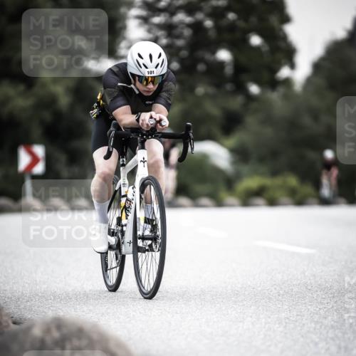 21.06.2026 - 29. Vierlanden-Triathlon H.Heesch http://msf.ph/oto/9850791 21.06.2026 10:27:19 Radfahren 10, 24, 101, 223, 298, 339, 378, 385, 391, 486, 513 meine-sportfotos.de