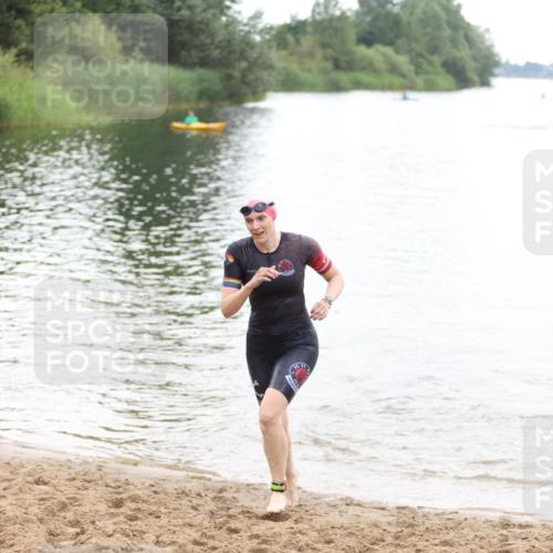 21.06.2026 - 29. Vierlanden-Triathlon Andreas Tolksdorf http://msf.ph/oto/9850812 21.06.2026 10:16:02 Schwimmen 587 meine-sportfotos.de
