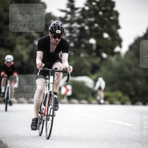 21.06.2026 - 29. Vierlanden-Triathlon H.Heesch http://msf.ph/oto/9850820 21.06.2026 10:27:24 Radfahren 10, 223, 298, 339, 378, 385, 391, 513, 563 meine-sportfotos.de