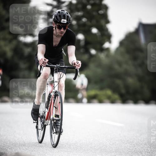 21.06.2026 - 29. Vierlanden-Triathlon H.Heesch http://msf.ph/oto/9850826 21.06.2026 10:27:24 Radfahren 10, 223, 298, 339, 378, 385, 391, 513, 563 meine-sportfotos.de