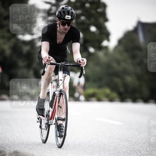 21.06.2026 - 29. Vierlanden-Triathlon H.Heesch http://msf.ph/oto/9850828 21.06.2026 10:27:24 Radfahren 10, 223, 298, 339, 378, 385, 391, 513, 563 meine-sportfotos.de