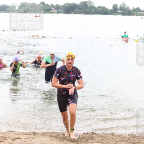 21.06.2026 - 29. Vierlanden-Triathlon Andreas Tolksdorf http://msf.ph/oto/9850847 21.06.2026 10:16:35 Schwimmen 384, 441, 540, 577, 604, 622 meine-sportfotos.de