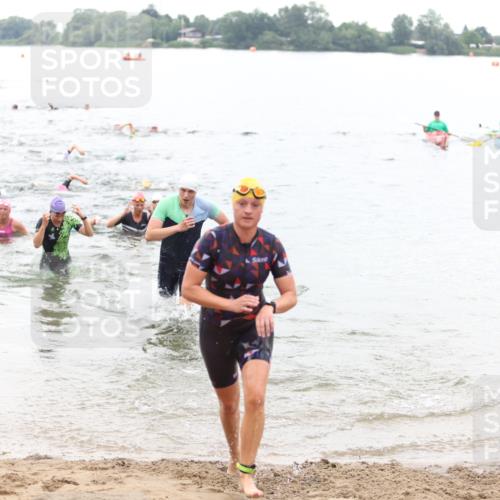 21.06.2026 - 29. Vierlanden-Triathlon Andreas Tolksdorf http://msf.ph/oto/9850850 21.06.2026 10:16:35 Schwimmen 384, 441, 540, 577, 604, 622 meine-sportfotos.de