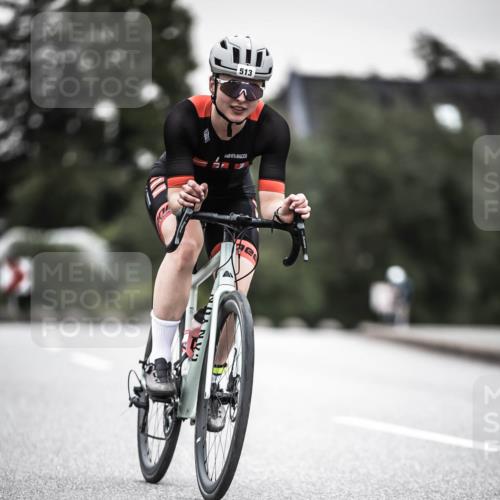 21.06.2026 - 29. Vierlanden-Triathlon H.Heesch http://msf.ph/oto/9850853 21.06.2026 10:27:26 Radfahren 10, 223, 298, 339, 378, 385, 391, 513, 563 meine-sportfotos.de