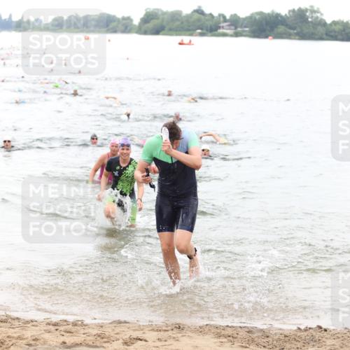 21.06.2026 - 29. Vierlanden-Triathlon Andreas Tolksdorf http://msf.ph/oto/9850859 21.06.2026 10:16:37 Schwimmen 384, 540, 577, 604, 613, 622 meine-sportfotos.de