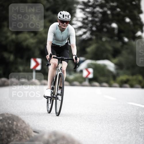 21.06.2026 - 29. Vierlanden-Triathlon H.Heesch http://msf.ph/oto/9850861 21.06.2026 10:27:31 Radfahren 87, 186, 563 meine-sportfotos.de