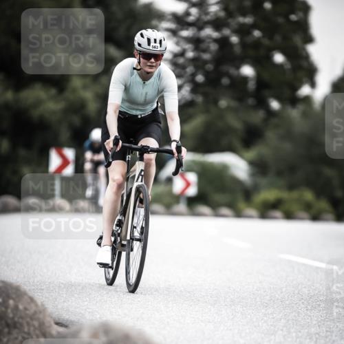 21.06.2026 - 29. Vierlanden-Triathlon H.Heesch http://msf.ph/oto/9850865 21.06.2026 10:27:31 Radfahren 87, 186, 563 meine-sportfotos.de