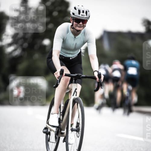 21.06.2026 - 29. Vierlanden-Triathlon H.Heesch http://msf.ph/oto/9850882 21.06.2026 10:27:31 Radfahren 87, 186, 563 meine-sportfotos.de