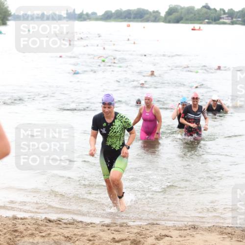 21.06.2026 - 29. Vierlanden-Triathlon Andreas Tolksdorf http://msf.ph/oto/9850895 21.06.2026 10:16:39 Schwimmen 328, 384, 388, 506, 540, 577, 604, 613, 622 meine-sportfotos.de