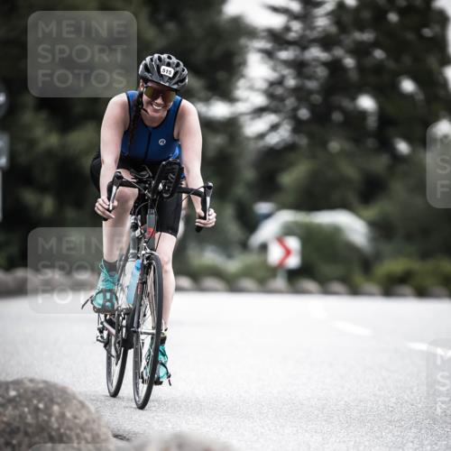 21.06.2026 - 29. Vierlanden-Triathlon H.Heesch http://msf.ph/oto/9850935 21.06.2026 10:27:47 Radfahren 272, 515, 615 meine-sportfotos.de