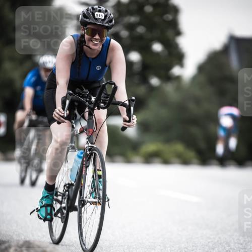 21.06.2026 - 29. Vierlanden-Triathlon H.Heesch http://msf.ph/oto/9850947 21.06.2026 10:27:48 Radfahren 272, 515, 615 meine-sportfotos.de