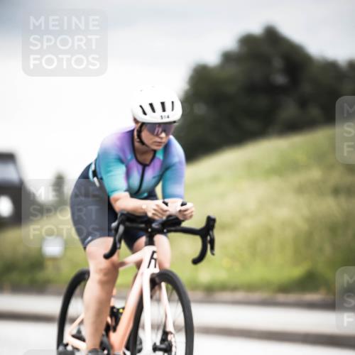 21.06.2026 - 29. Vierlanden-Triathlon H.Heesch http://msf.ph/oto/9850980 21.06.2026 10:28:01 Radfahren 514, 543, 585 meine-sportfotos.de