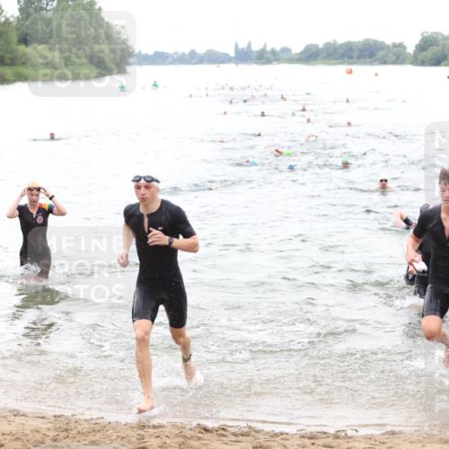 21.06.2026 - 29. Vierlanden-Triathlon Andreas Tolksdorf http://msf.ph/oto/9850996 21.06.2026 10:16:49 Schwimmen 328, 374, 388, 485, 506, 536, 538, 604, 613, 622 meine-sportfotos.de