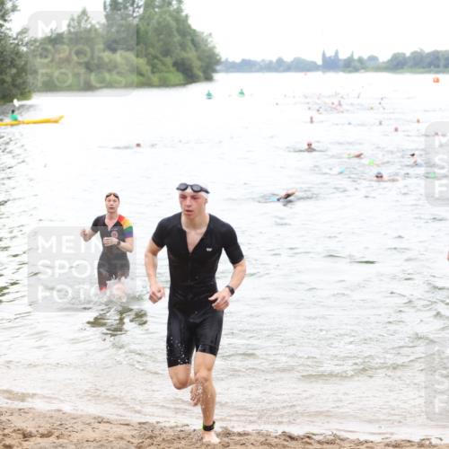 21.06.2026 - 29. Vierlanden-Triathlon Andreas Tolksdorf http://msf.ph/oto/9851017 21.06.2026 10:16:49 Schwimmen 328, 374, 388, 485, 506, 536, 538, 604, 613, 622 meine-sportfotos.de