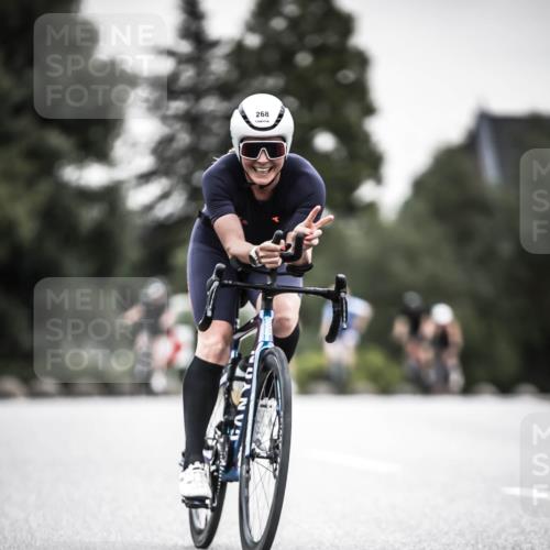21.06.2026 - 29. Vierlanden-Triathlon H.Heesch http://msf.ph/oto/9851024 21.06.2026 10:28:14 Radfahren 21, 233, 267, 268, 368, 538, 575 meine-sportfotos.de