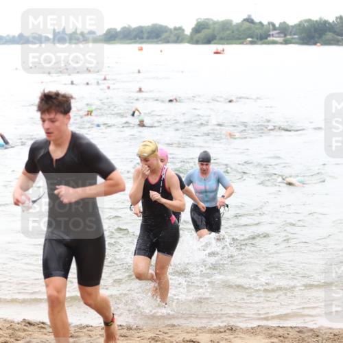 21.06.2026 - 29. Vierlanden-Triathlon Andreas Tolksdorf http://msf.ph/oto/9851030 21.06.2026 10:16:51 Schwimmen 328, 374, 388, 485, 506, 515, 536, 538, 604, 613, 622 meine-sportfotos.de