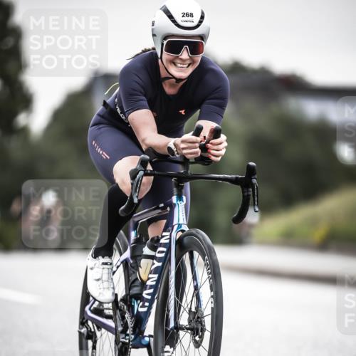 21.06.2026 - 29. Vierlanden-Triathlon H.Heesch http://msf.ph/oto/9851038 21.06.2026 10:28:15 Radfahren 21, 79, 233, 268, 368, 538, 575 meine-sportfotos.de