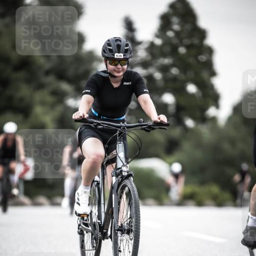 21.06.2026 - 29. Vierlanden-Triathlon H.Heesch http://msf.ph/oto/9851071 21.06.2026 10:28:21 Radfahren 4, 79, 368, 481, 538, 567, 574, 575, 582, 590, 608 meine-sportfotos.de