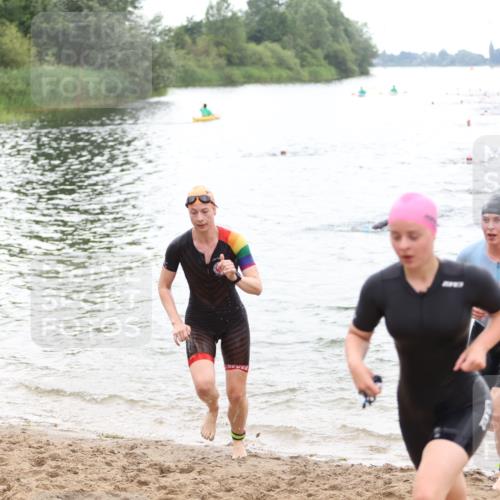 21.06.2026 - 29. Vierlanden-Triathlon Andreas Tolksdorf http://msf.ph/oto/9851075 21.06.2026 10:16:54 Schwimmen 328, 374, 388, 485, 506, 515, 536, 538 meine-sportfotos.de