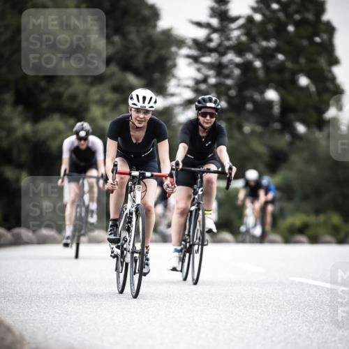 21.06.2026 - 29. Vierlanden-Triathlon H.Heesch http://msf.ph/oto/9851136 21.06.2026 10:28:27 Radfahren 4, 51, 55, 61, 78, 106, 197, 481, 561, 567, 574, 582, 590, 592, 606, 608, 616 meine-sportfotos.de