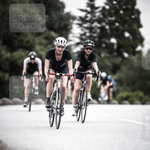 21.06.2026 - 29. Vierlanden-Triathlon H.Heesch http://msf.ph/oto/9851138 21.06.2026 10:28:27 Radfahren 4, 51, 55, 61, 78, 106, 197, 481, 561, 567, 574, 582, 590, 592, 606, 608, 616 meine-sportfotos.de