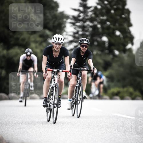 21.06.2026 - 29. Vierlanden-Triathlon H.Heesch http://msf.ph/oto/9851140 21.06.2026 10:28:27 Radfahren 4, 51, 55, 61, 78, 106, 197, 481, 561, 567, 574, 582, 590, 592, 606, 608, 616 meine-sportfotos.de