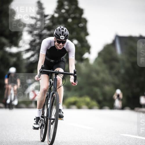 21.06.2026 - 29. Vierlanden-Triathlon H.Heesch http://msf.ph/oto/9851172 21.06.2026 10:28:29 Radfahren 4, 51, 55, 61, 78, 99, 106, 197, 387, 481, 535, 561, 574, 582, 592, 606, 608, 616 meine-sportfotos.de