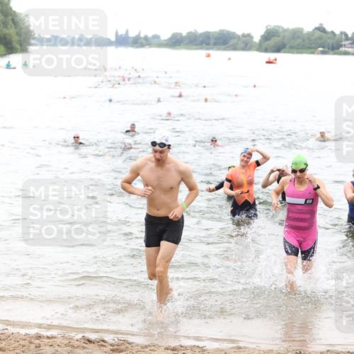 21.06.2026 - 29. Vierlanden-Triathlon Andreas Tolksdorf http://msf.ph/oto/9851173 21.06.2026 10:17:08 Schwimmen 386, 480, 488, 521, 530, 533, 574, 591, 602, 625 meine-sportfotos.de