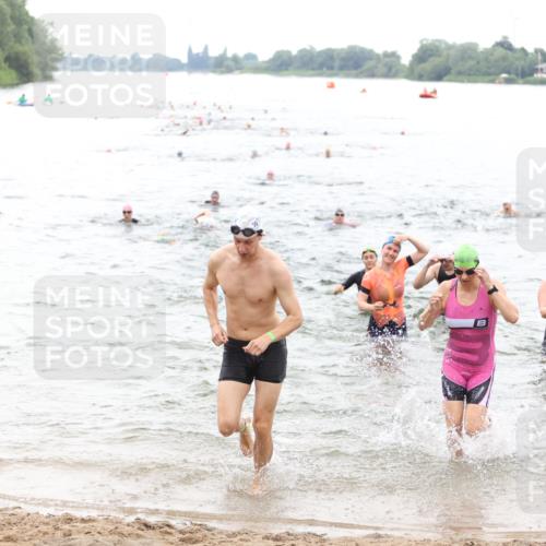 21.06.2026 - 29. Vierlanden-Triathlon Andreas Tolksdorf http://msf.ph/oto/9851180 21.06.2026 10:17:08 Schwimmen 386, 480, 488, 521, 530, 533, 574, 591, 602, 625 meine-sportfotos.de