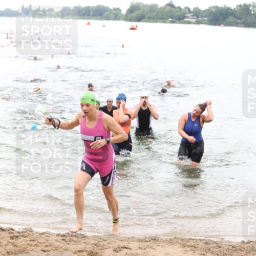 21.06.2026 - 29. Vierlanden-Triathlon Andreas Tolksdorf http://msf.ph/oto/9851201 21.06.2026 10:17:09 Schwimmen 386, 480, 488, 521, 530, 533, 574, 591, 602, 625 meine-sportfotos.de