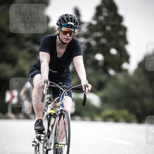 21.06.2026 - 29. Vierlanden-Triathlon H.Heesch http://msf.ph/oto/9851211 21.06.2026 10:28:33 Radfahren 51, 55, 61, 78, 99, 106, 197, 367, 387, 390, 511, 535, 561, 592, 606, 616 meine-sportfotos.de