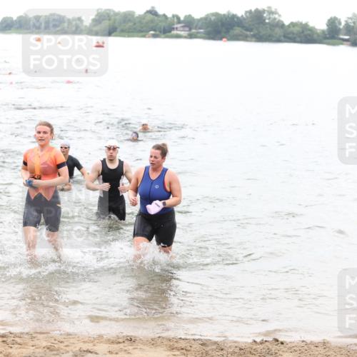 21.06.2026 - 29. Vierlanden-Triathlon Andreas Tolksdorf http://msf.ph/oto/9851214 21.06.2026 10:17:11 Schwimmen 386, 480, 488, 521, 530, 533, 574, 585, 591, 602, 625 meine-sportfotos.de