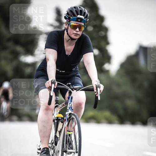 21.06.2026 - 29. Vierlanden-Triathlon H.Heesch http://msf.ph/oto/9851217 21.06.2026 10:28:33 Radfahren 51, 55, 61, 78, 99, 106, 197, 367, 387, 390, 511, 535, 561, 592, 606, 616 meine-sportfotos.de