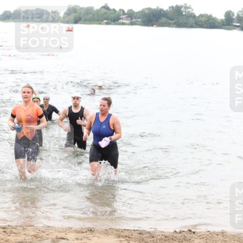 21.06.2026 - 29. Vierlanden-Triathlon Andreas Tolksdorf http://msf.ph/oto/9851219 21.06.2026 10:17:11 Schwimmen 386, 480, 488, 521, 530, 533, 574, 585, 591, 602, 625 meine-sportfotos.de