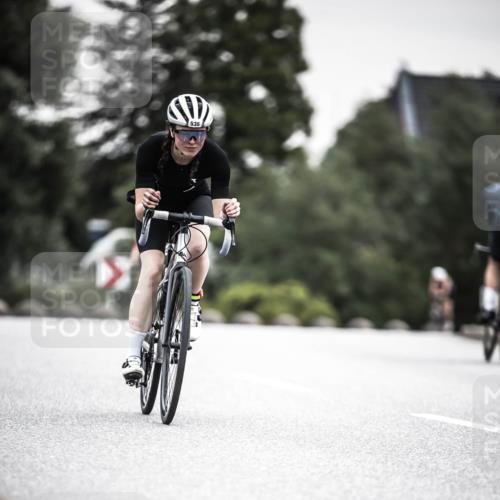 21.06.2026 - 29. Vierlanden-Triathlon H.Heesch http://msf.ph/oto/9851228 21.06.2026 10:28:36 Radfahren 99, 106, 367, 387, 390, 508, 511, 535, 561, 592, 616 meine-sportfotos.de