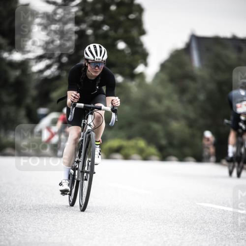 21.06.2026 - 29. Vierlanden-Triathlon H.Heesch http://msf.ph/oto/9851230 21.06.2026 10:28:36 Radfahren 99, 106, 367, 387, 390, 508, 511, 535, 561, 592, 616 meine-sportfotos.de