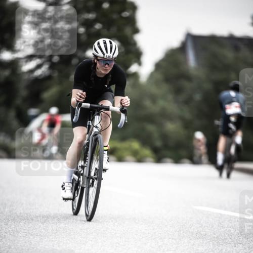 21.06.2026 - 29. Vierlanden-Triathlon H.Heesch http://msf.ph/oto/9851233 21.06.2026 10:28:36 Radfahren 99, 106, 367, 387, 390, 508, 511, 535, 561, 592, 616 meine-sportfotos.de