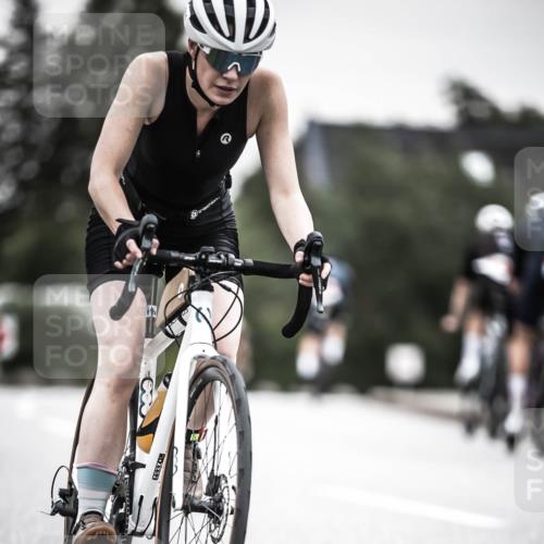 21.06.2026 - 29. Vierlanden-Triathlon H.Heesch http://msf.ph/oto/9851243 21.06.2026 10:28:37 Radfahren 99, 367, 387, 390, 508, 511, 535, 592 meine-sportfotos.de