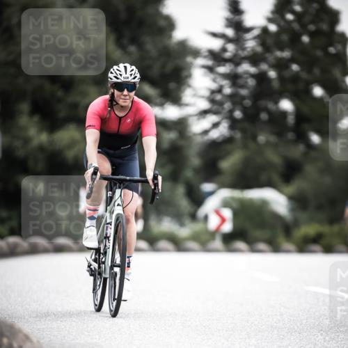 21.06.2026 - 29. Vierlanden-Triathlon H.Heesch http://msf.ph/oto/9851248 21.06.2026 10:28:42 Radfahren 390, 508, 583, 619 meine-sportfotos.de