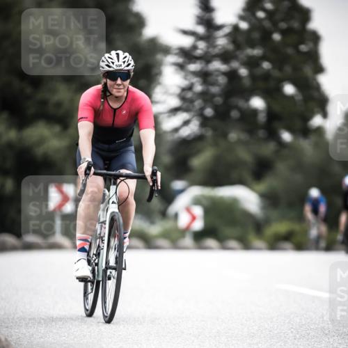 21.06.2026 - 29. Vierlanden-Triathlon H.Heesch http://msf.ph/oto/9851253 21.06.2026 10:28:42 Radfahren 390, 508, 583, 619 meine-sportfotos.de
