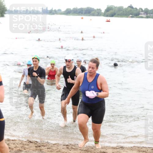 21.06.2026 - 29. Vierlanden-Triathlon Andreas Tolksdorf http://msf.ph/oto/9851266 21.06.2026 10:17:14 Schwimmen 386, 486, 488, 517, 521, 530, 533, 574, 585, 591, 599, 602, 625 meine-sportfotos.de