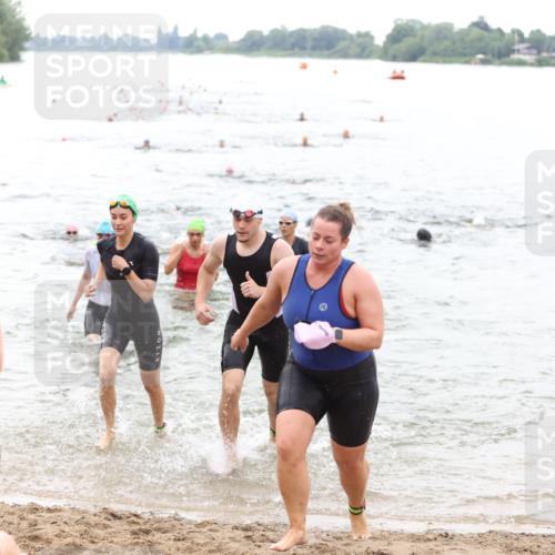 21.06.2026 - 29. Vierlanden-Triathlon Andreas Tolksdorf http://msf.ph/oto/9851269 21.06.2026 10:17:14 Schwimmen 386, 486, 488, 517, 521, 530, 533, 574, 585, 591, 599, 602, 625 meine-sportfotos.de