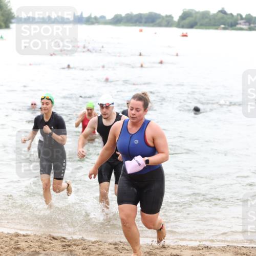 21.06.2026 - 29. Vierlanden-Triathlon Andreas Tolksdorf http://msf.ph/oto/9851274 21.06.2026 10:17:14 Schwimmen 386, 486, 488, 517, 521, 530, 533, 574, 585, 591, 599, 602, 625 meine-sportfotos.de