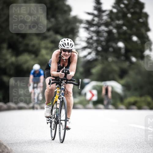 21.06.2026 - 29. Vierlanden-Triathlon H.Heesch http://msf.ph/oto/9851280 21.06.2026 10:28:46 Radfahren 27, 508, 551, 583, 619 meine-sportfotos.de